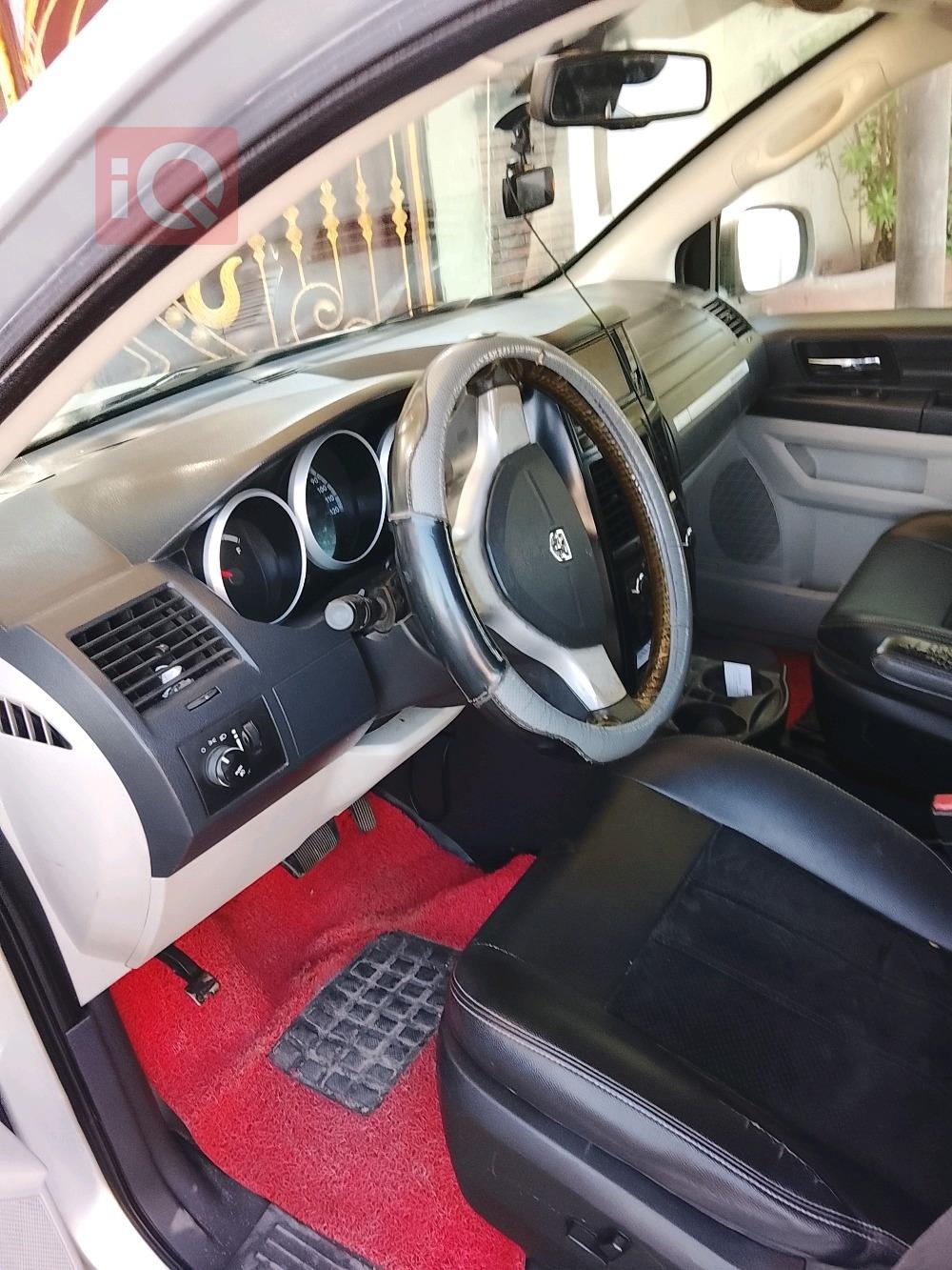 دودج كارافان